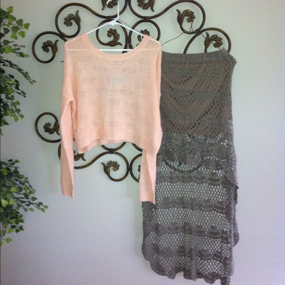 BLUSH SPRING/SUMMER SWEATER!! - Picture 2 of 3