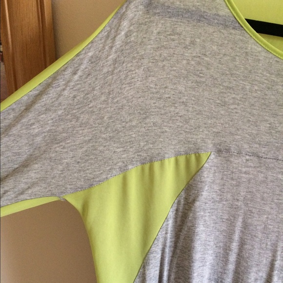 Hi Low Shirt - Picture 3 of 3