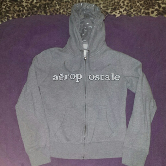 Gray Aeropostale Sweatshirt.