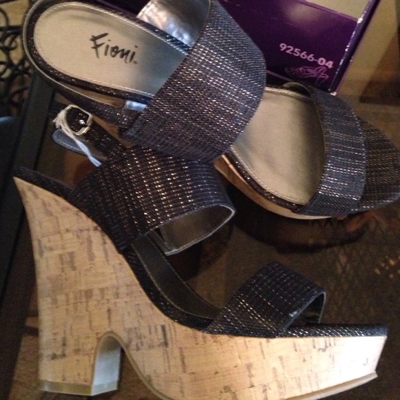 Sold..Wedges - Picture 2 of 2