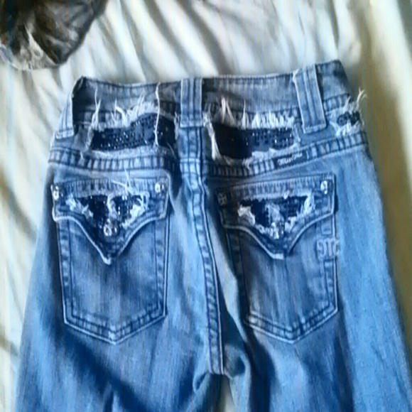 Miss Me Size 28 **Missing Rhinestones**