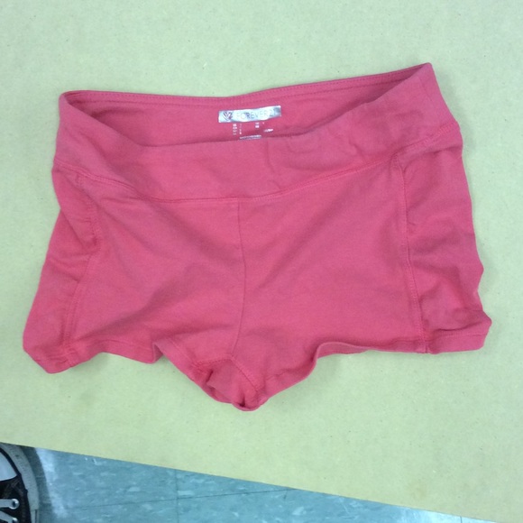 Working out shorts - Picture 1 of 2