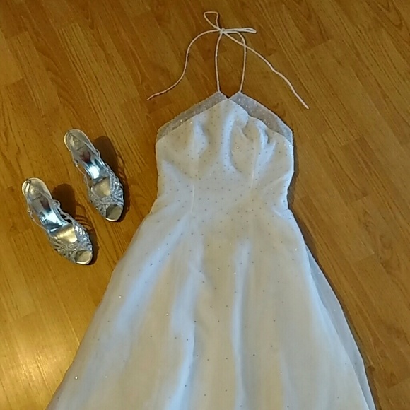 White floor length Prom / formal dress - Picture 1 of 4
