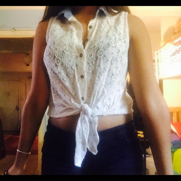 Lace top - Picture 3 of 3