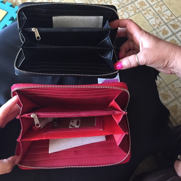 Wallets - Picture 2 of 3