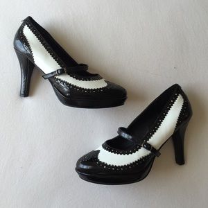 Great Costume shoe! Great Gatsby maybe?