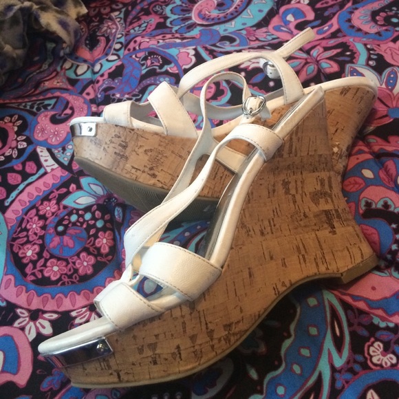 Summer wedges - Picture 2 of 3