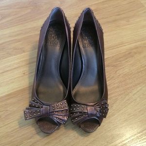 Vince Camuto brown peeptoes w/ stud accents