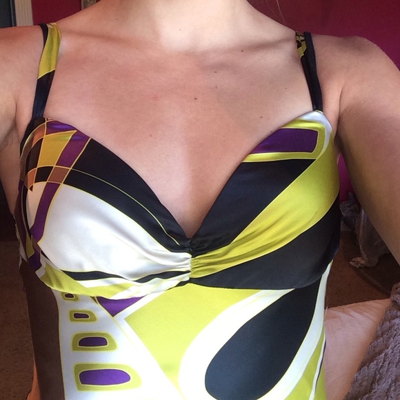 Cashé gown. Perfect for prom! - Picture 2 of 4