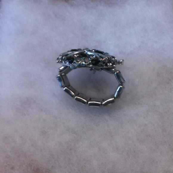 Owl Stretch Ring - Picture 2 of 2