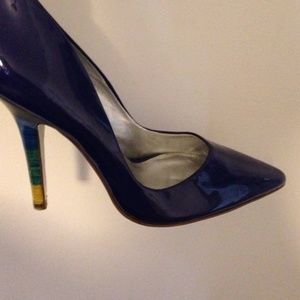 Jessica Simpson stilettos