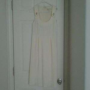 Cream color michael kors dress wit pockets knee le