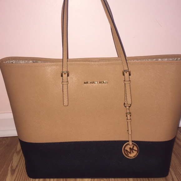 Authentic Michael Kors Large Jet Set Tote