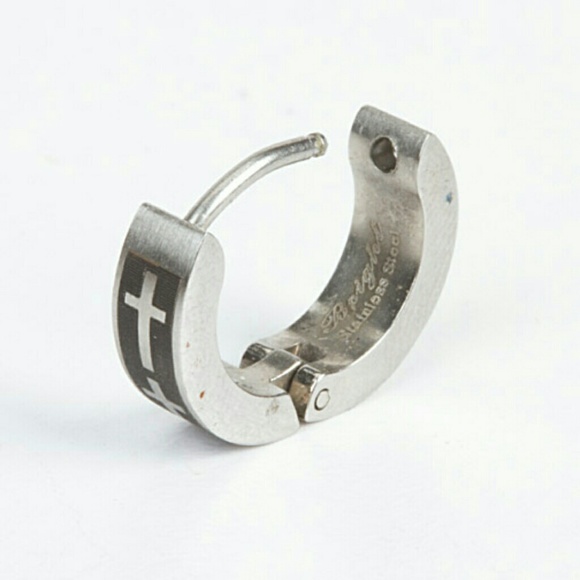 Stainless steel cross earrings - Picture 3 of 4