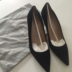 Never Been Worn Suede Manolo Blahnik Pumps