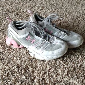 Womens under armor tennis shoes