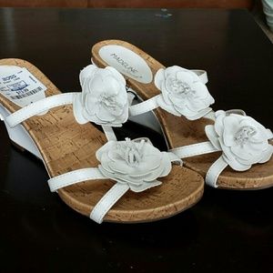 Cute white summer wedges!
