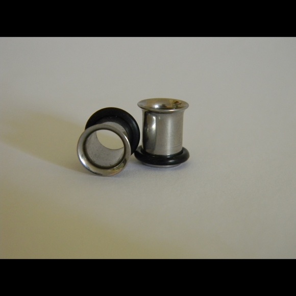 0g 8mm steel plugs