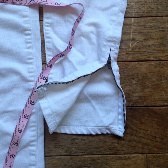 *SOLD*American Eagle White cropped Jegging - Picture 2 of 4