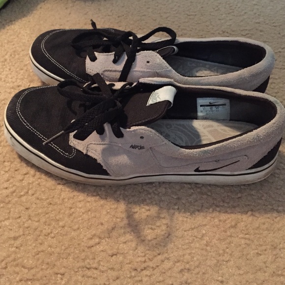 Nike Shoes - Nike 6.0, size 11 slightly used