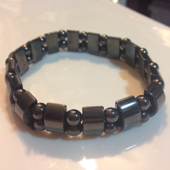 Handcrafted magnetic hematite stretch bracelet
