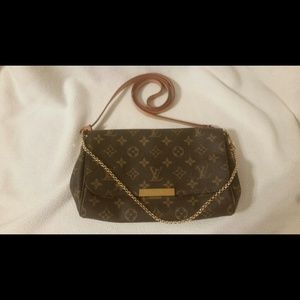 Louis Vuitton Favorite MM Clutch