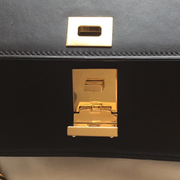 CELINE small chain box shoulder bag in black - Picture 3 of 4