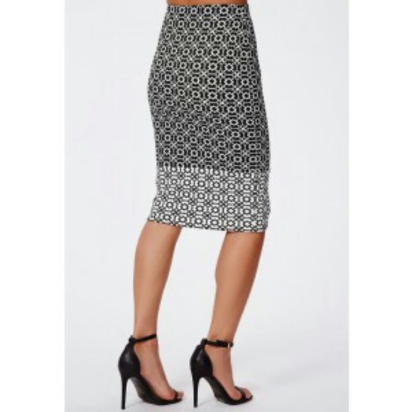 Missguided Dresses & Skirts - 🌴TRADED🌴 Missguided midi skirt