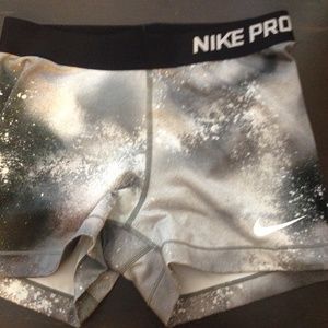 Nike pro