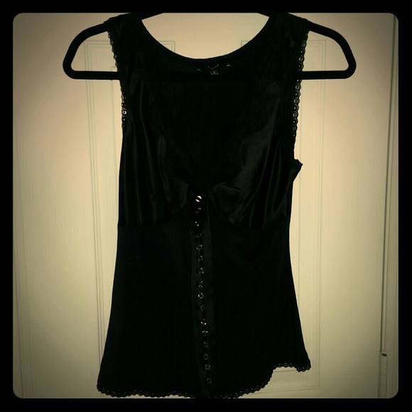Cute black tank A1 - Picture 1 of 4