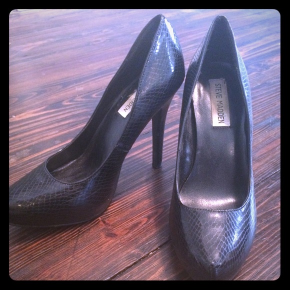 Steve Madden Snakeskin Pattern Heels Pumps