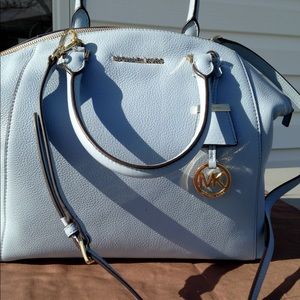Michael Kors Lg satchel  Riley. Color Pale Blue