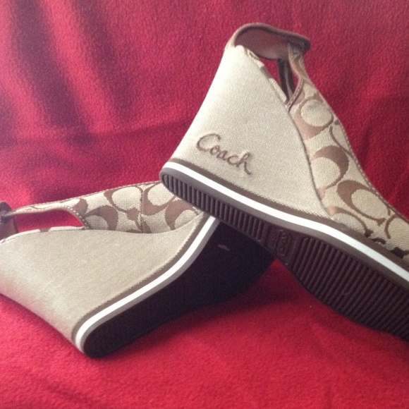 Beautiful coach wedges!!