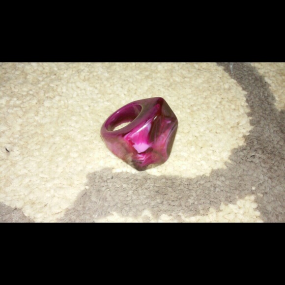 Maroon marble ring