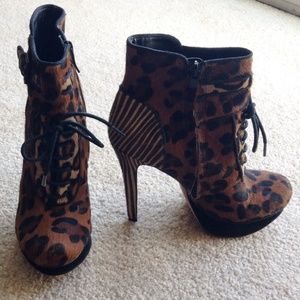 SAM EDELMAN BOOTIES