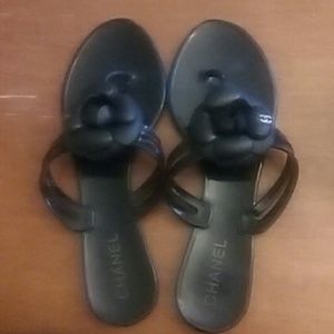 Channel sandals lower price
