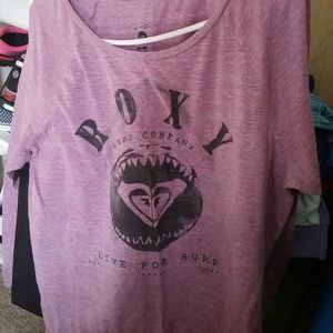 Off the shoulder roxy shirt