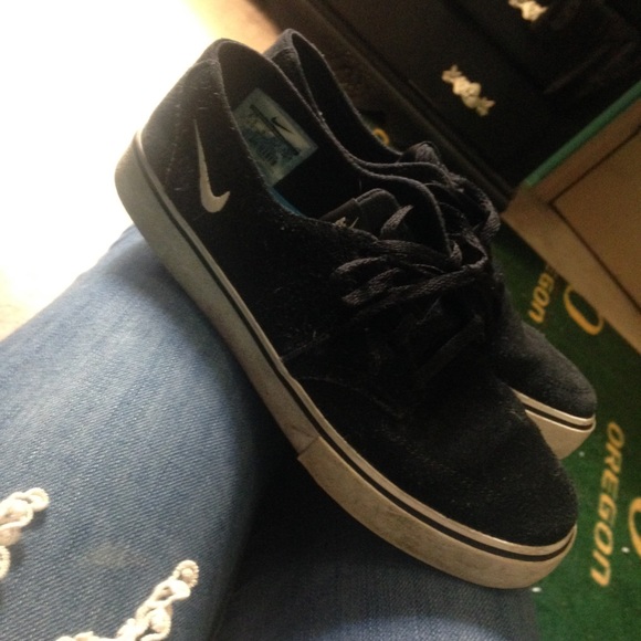 OLD NIkE SB's