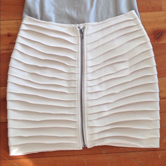 SOLD IN BUNDLE UO Silence & noise skirt - Picture 2 of 2