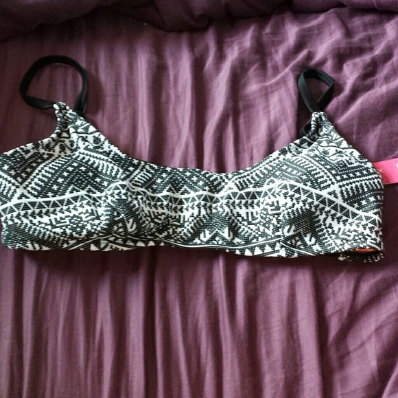 New Target Black & White Swim Top
