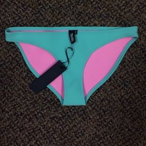 Medium Teal Triangl bottoms NWT