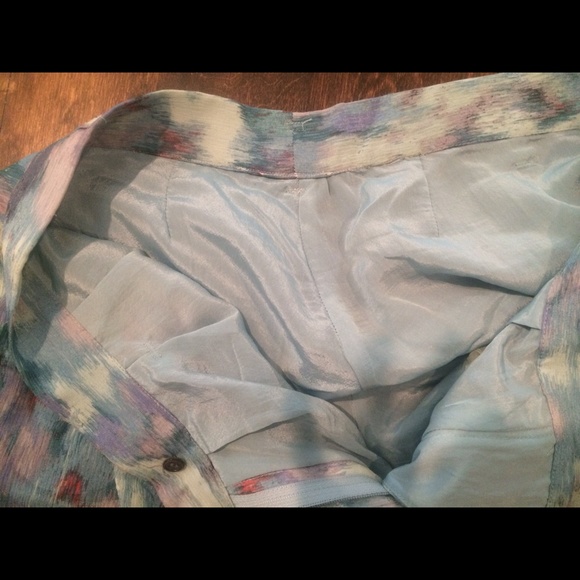 Sold!! Elizabeth and James watercolor shorts - Picture 4 of 4
