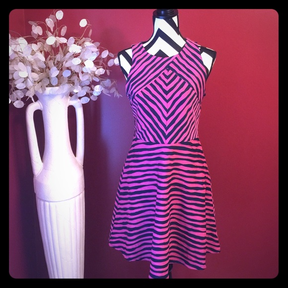 Dresses & Skirts - Final chance Pink and navy dress