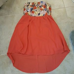 Sequin strapless drezs