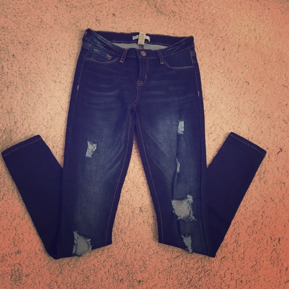 Ripped skinny jeans