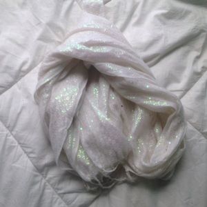 Glittery white scarf