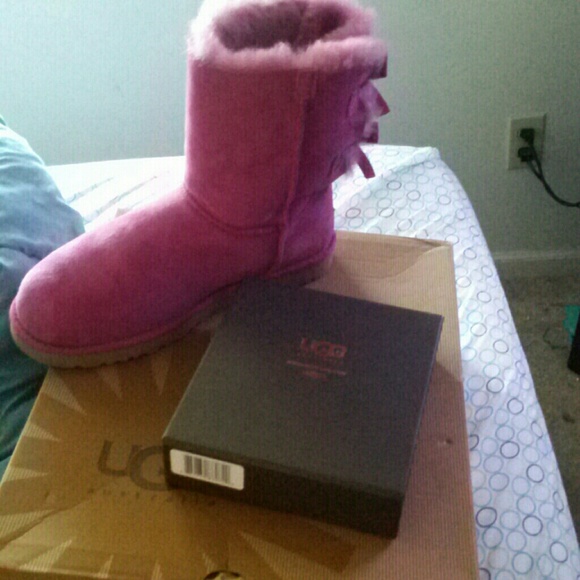 Pink bailey bow uggs