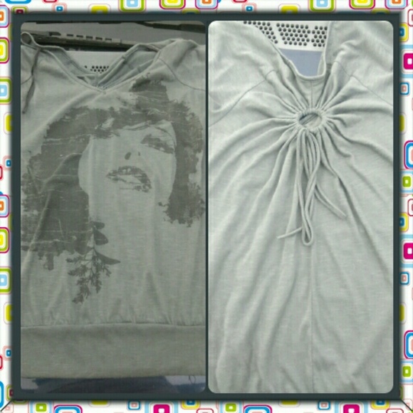 ❤Cute Vintage Charcoal Gray Shirt❤