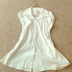 SO CUTE white maternity shirt