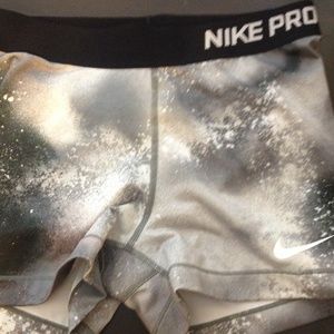 Nike pro